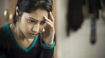 woman_distress_anxious Thumbnail