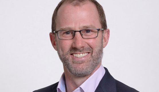Dr. Peter Smith
