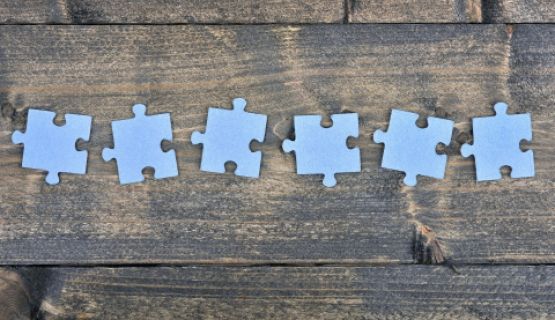 Six blue puzzle pieces Thumbnail